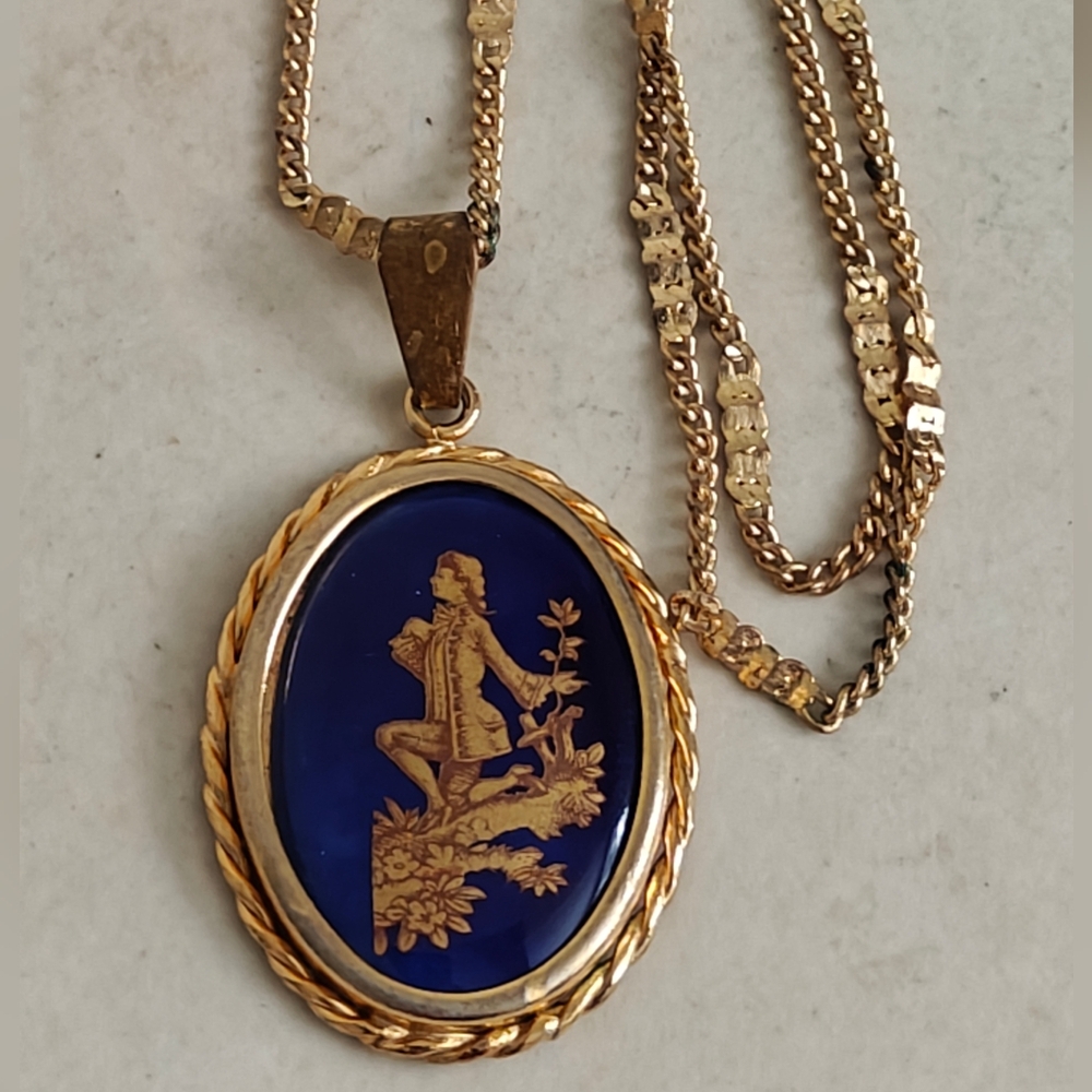 Vintage Limoges France Cobalt Blue Porcelain Cameo Necklace Fragonard Scene